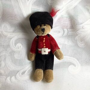 British Palace Guard Miniature Teddy Bear Jointed Legs Bearskin Hat 4” Mini Doll
